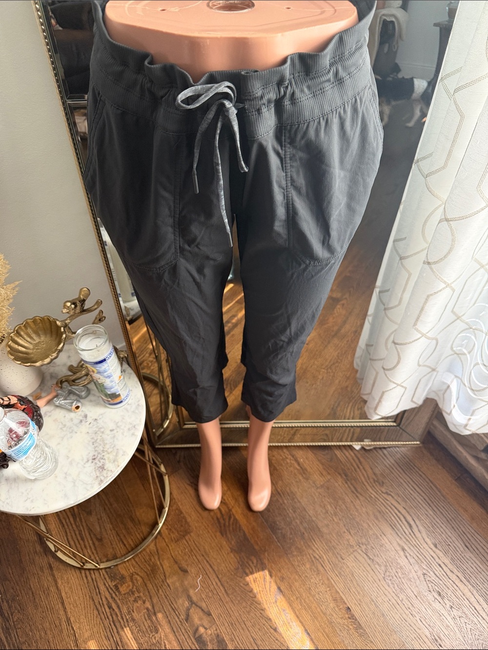 Women's Black Drawstring Cropped Pants